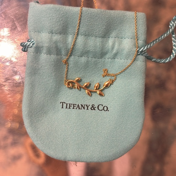 Tiffany & Co Paloma Picasso Olive Leaf Vine Pendant - Picture 7 of 12